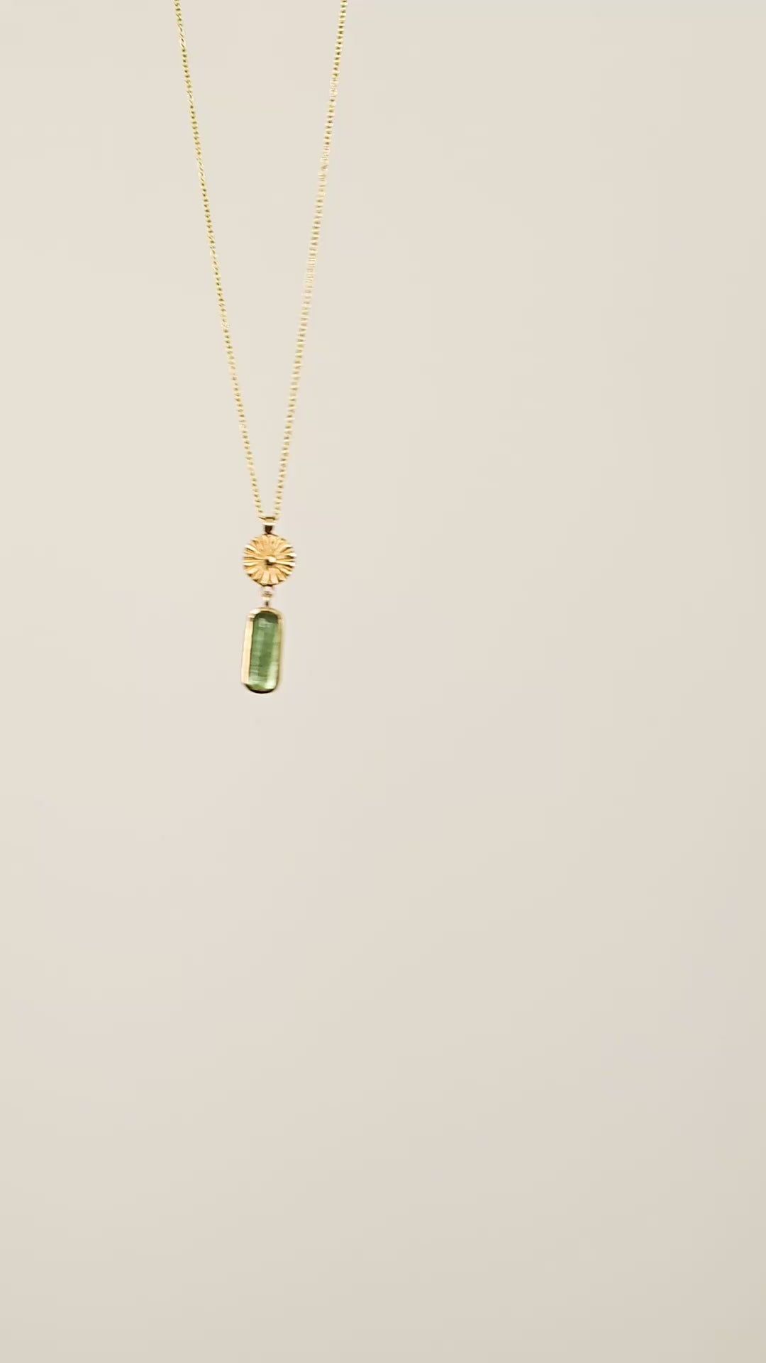 Daisy Dew Drop with Tourmaline - Gold Chain